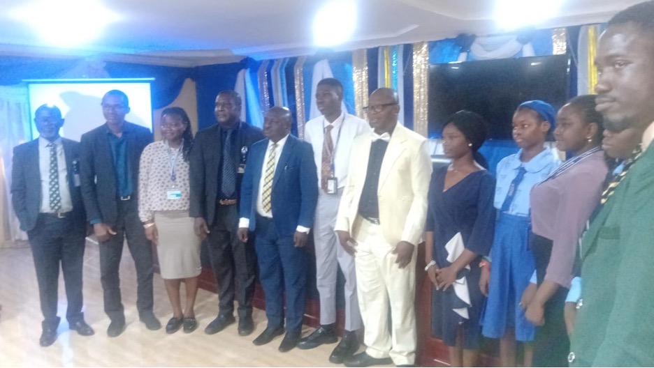 Winners of the 2025 AIPGG essay completion with the Vice Chancellor (Center) and Director (First From Left)